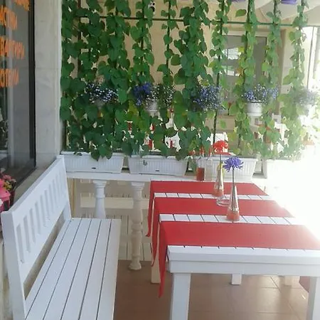 Familia Fantastiko Ξενοδοχείο 2*