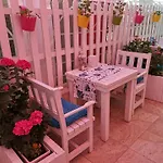 Familia Fantastiko Kiten (Burgas)