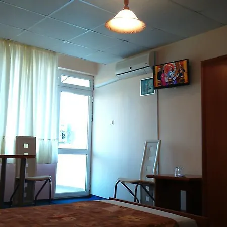 Familia Fantastiko ホテル 2*