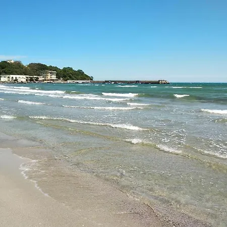 Familia Fantastiko ホテル 2*