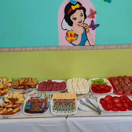 Готель Familia Fantastiko 2*