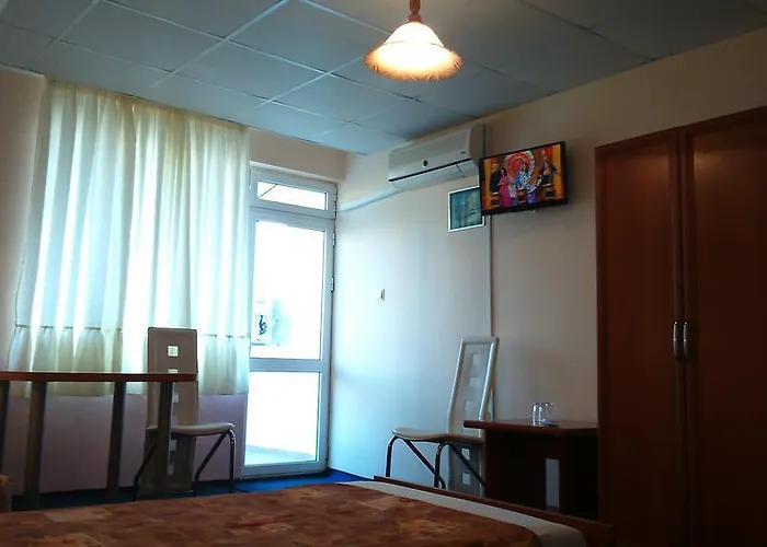 Familia Fantastiko Hotel 2*