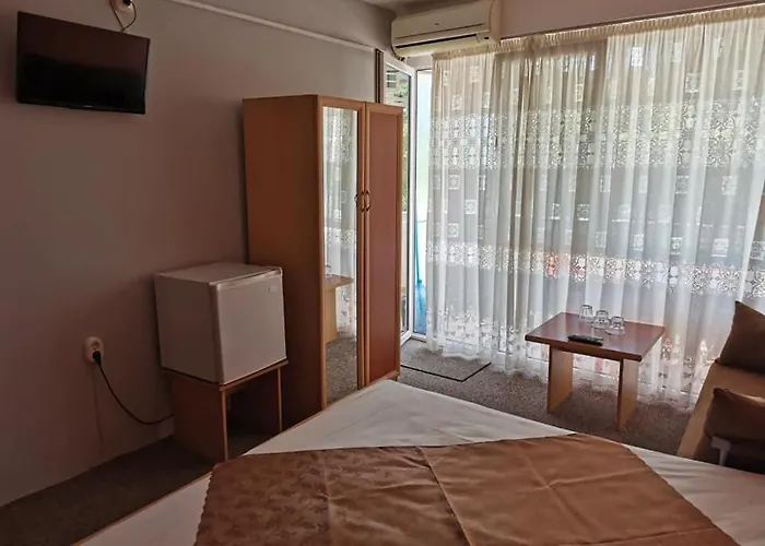 Familia Fantastiko Hotel 2*