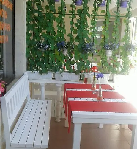 Familia Fantastiko Ξενοδοχείο 2*